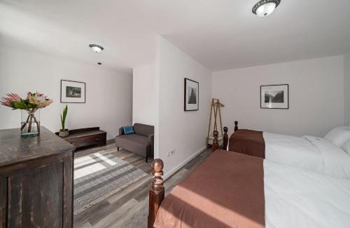 Calheta Hostel | The Rum Inn