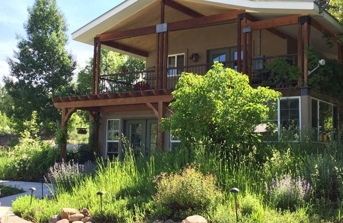 Hermosa Cabin | The Rustic Rooster Inn, Breathtaking Views, Between Downtown Durango & Purgatory