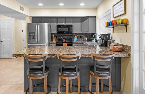 North Mountain House | The Rusty Cactus - Heated Pool, Spa, & More!