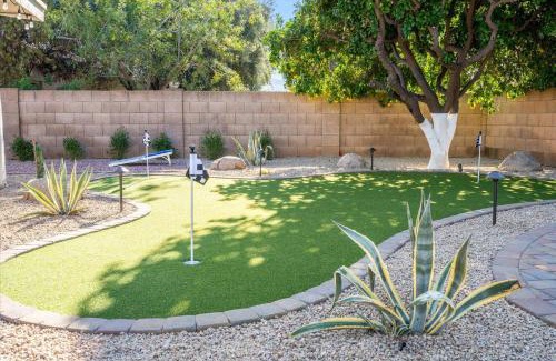 Moon Valley House | The Rusty Cactus
