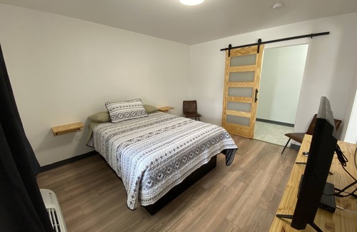 Saratoga Hotel | The Sage Motel