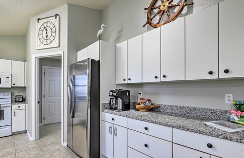 Highland Villa | 'The Sail Away' - Sebring Villa w/ Sunroom!