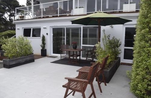 Russell Apartment | The Sails
