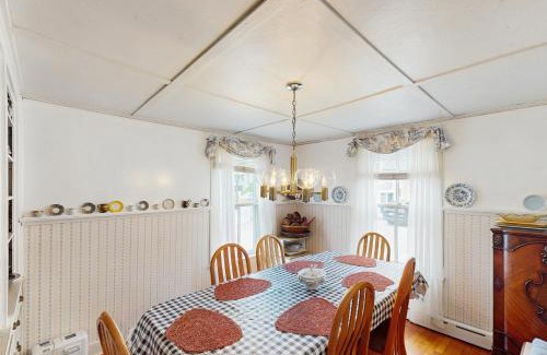 Oak Bluffs House | The Samoset