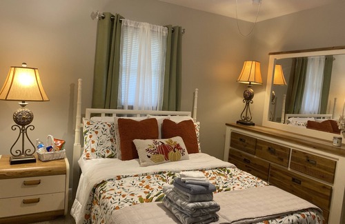 Flat Rock Bed & Breakfast | The Sanctuary On Huron River