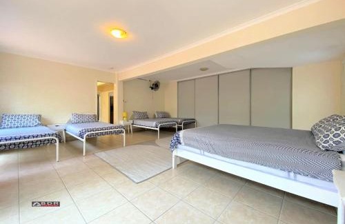 Traviston House | The Sandcastle