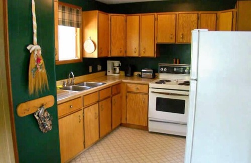 Selwyn House | The Sandpiper - Quiet 3-bedroom retreat