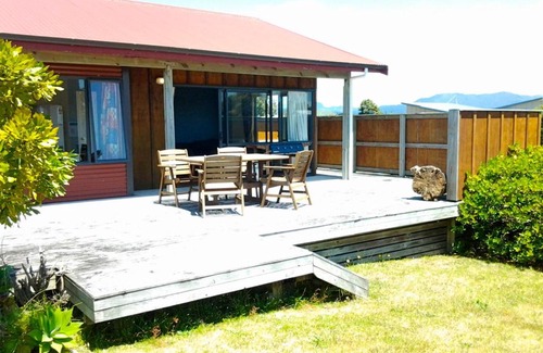 Matarangi House | The Sands - Matarangi Holiday House