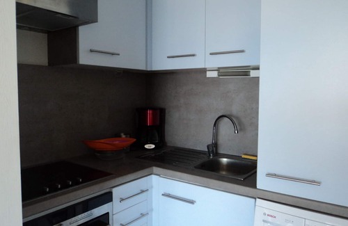 Frejus Plage Apartment | The sandy beach and the sea at your feet