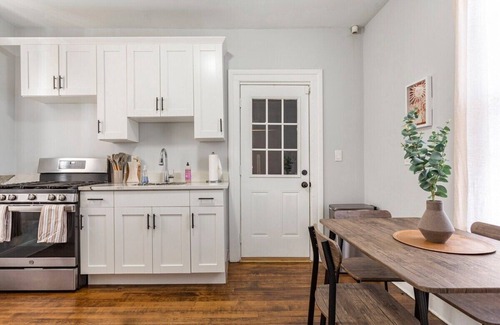 New Haven House | The Santiago in Science Park at Yale New Haven