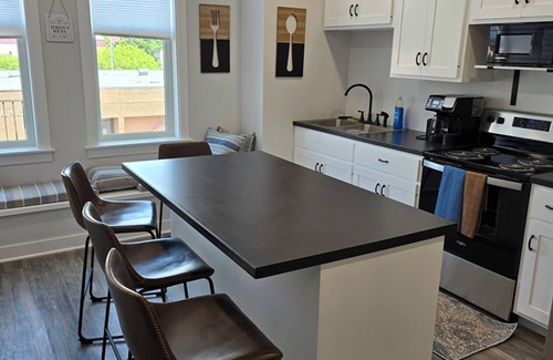Sleepy Eye Apartment | The Sarah Jean Suite
