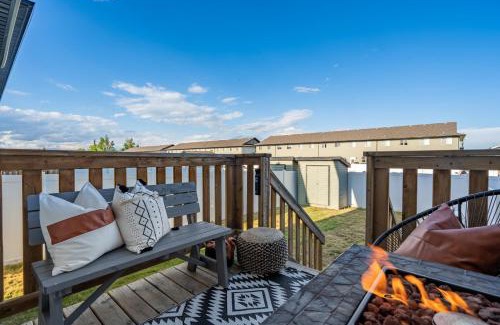 Sylvan Lake House | The Saturday I Perfect for Families I Arcade Games