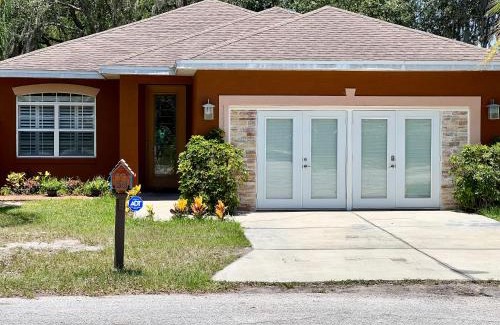 Lake Alfred House | The Scandinavian Contemporary Blauw