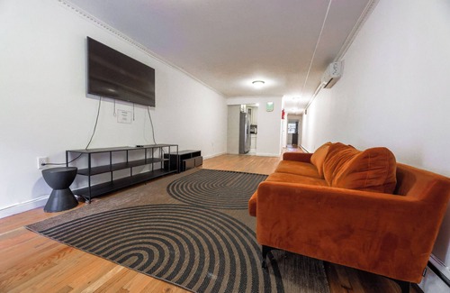 Crown Heights House | The Schenectady House - Unit 1 Standard Large Room/Shared Bath & Common Areas
