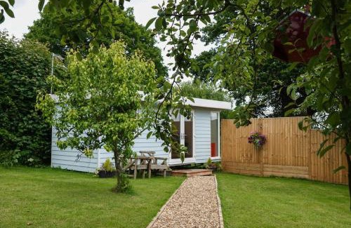 Burwarton Apartment | The school lodge