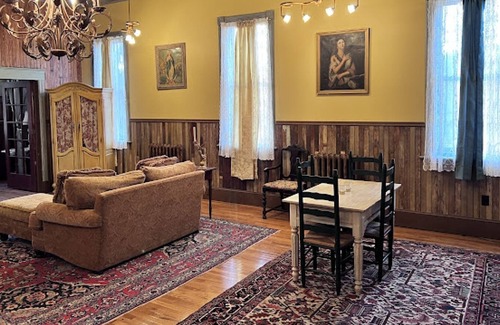 Franklin Springs Cottage | The Schoolhouse at Blueberry Brook