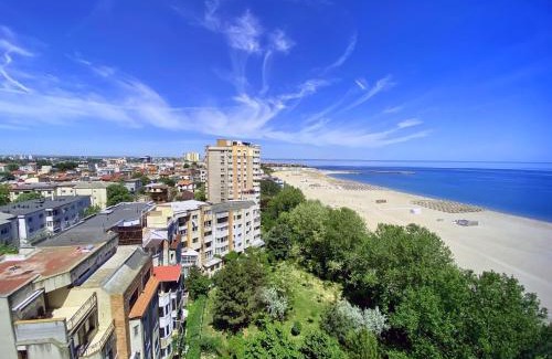 Constanta Apartment | The Sea Escape