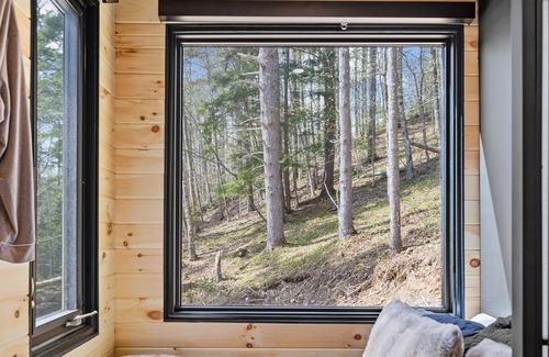 West Hants Cottage | ☆The SeaCan☆Adults Only Retreat☆HotTub&Sauna☆