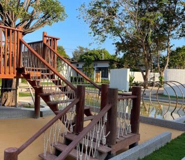 Ban Phe Resort | The Season Resort