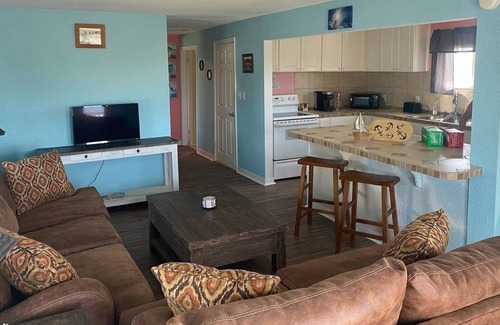 Rockport House | The SeaTickle Awaits, 10-15 min drive to Rockport Beach and Downtown Rockport!