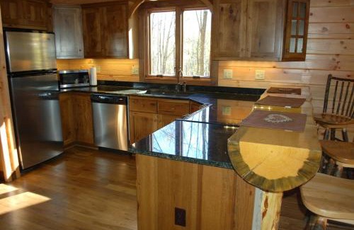 Warsaw Villa | The Secluded Woodbury Cabin, Pond and 42 acres