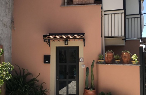 Forza d'Agro House | THE SECRET GARDEN
