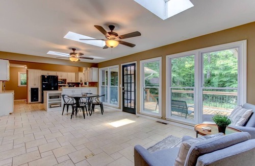 Fayetteville House | The Serene Spot