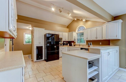 Fayetteville House | The Serene Spot