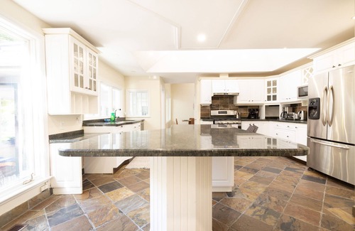 Clarkson-Lorne Park House | The Serenity Home Pool/Yoga/Game Room by the Lake