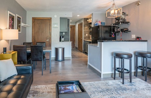 Purgatory Condo | The Serenity Studio (#109) |10 min to Ski Resort - Golf - AC/Pool/Hot Tub