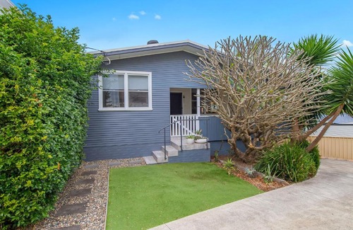 Port Macquarie House | The Shack 16 Windmill Street Port Macquarie
