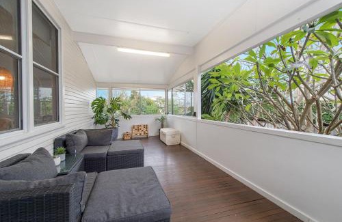 Port Macquarie House | The Shack 16 Windmill Street Port Macquarie