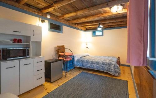 Bridgton House | The ShackHilton at Dancing Light Farm