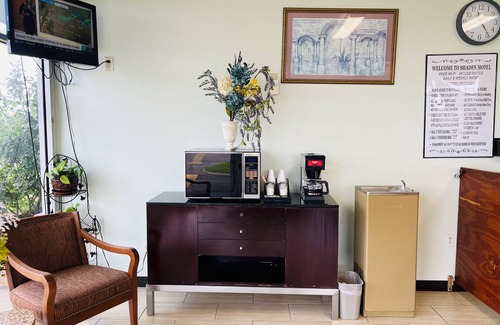 Lobdell/Woodale Hotel | The Shades Motel