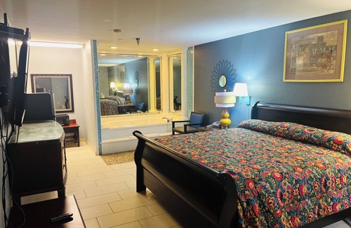 Lobdell/Woodale Hotel | The Shades Motel