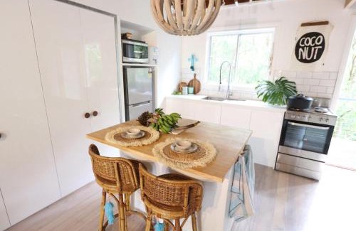 Smiths Lake House | The Shaka Shack
