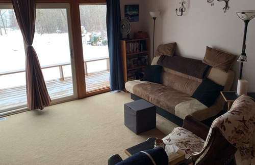 Manitoba Cottage | The Shamrock Lakeview Cottage- Enjoy Beach Country
