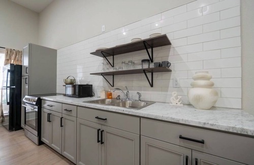 San Angelo House | The shamrock stay
