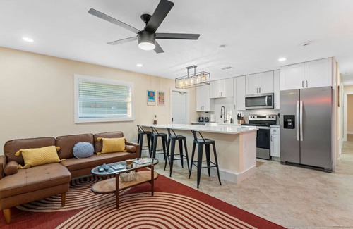 Cocoa Beach Apartment | The Shark Tank: TownCenter, Walk to Ocean, Bars, Shops & Downtown Cocoa Beach