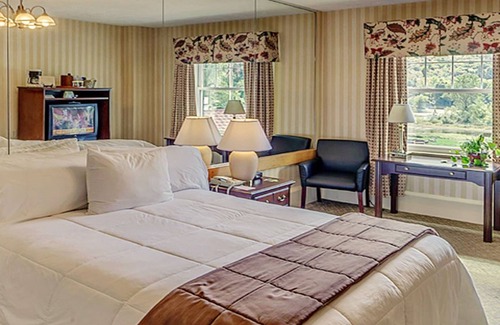 Shawnee On Delaware Resort | The Shawnee Inn and Golf Resort