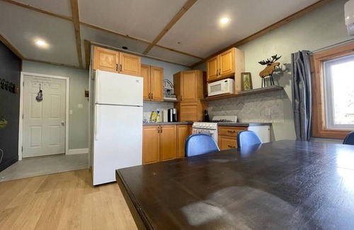 Selwyn House | The Shearer - 3-Bedroom Waterfront Cottage