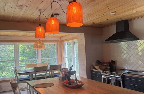 Morin Heights House | The Shed house