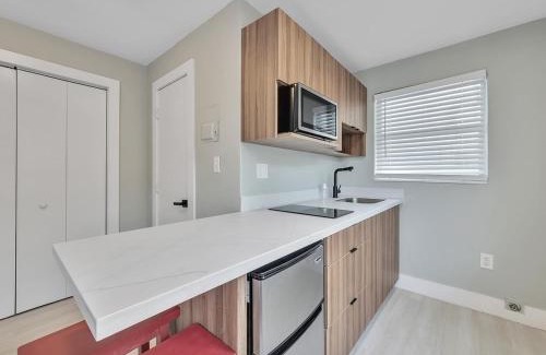 North Beach Apartment | The Shell on Walnut Studio Hollywood Beach Free Parking