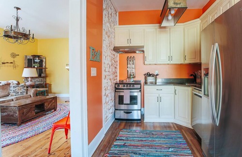Staunton Apartment | The Shenandoah Suite