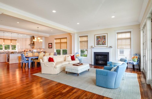 Annapolis House | The Ship's Bridge