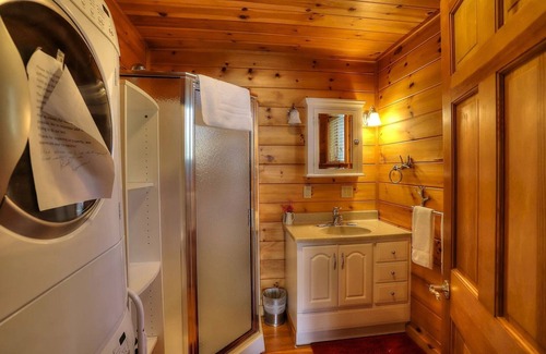 Oquossoc House | The Shire Guest Cottage - Rangeley Lake