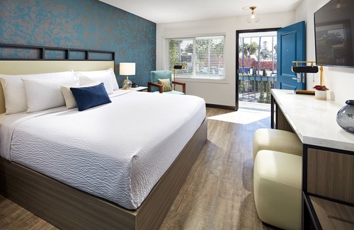 Beach Barber Tract Hotel | The Shoal La Jolla Beach