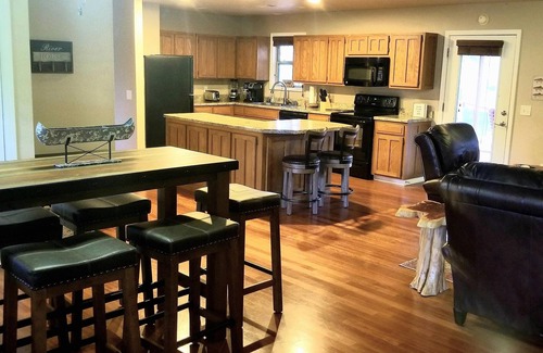 Calico Rock House | The Shoals Lodge-Amazing White River views!