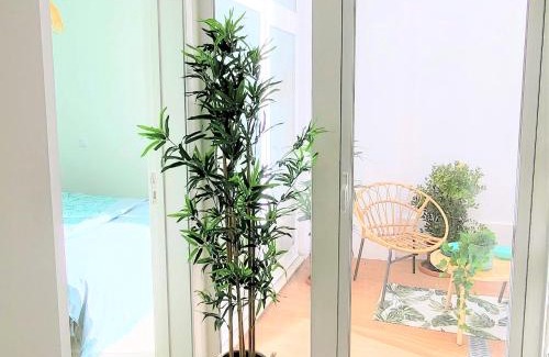 Espinho House | The Shore at Seaside Paradise - Cozy Patio on the Promenade