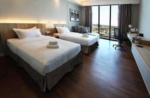 Bunga Paya Pantai Hotel | The Shore Hotel & Residences